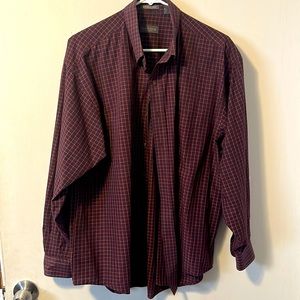 Van Heusen dress shirt, wrinkle free great condition, rarely worn.